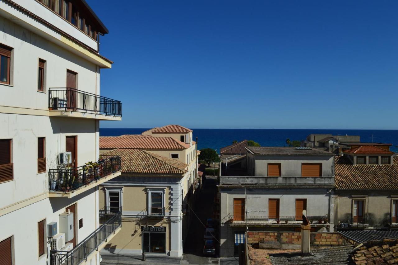 Emerella Guest House Siderno Beach Bagian luar foto