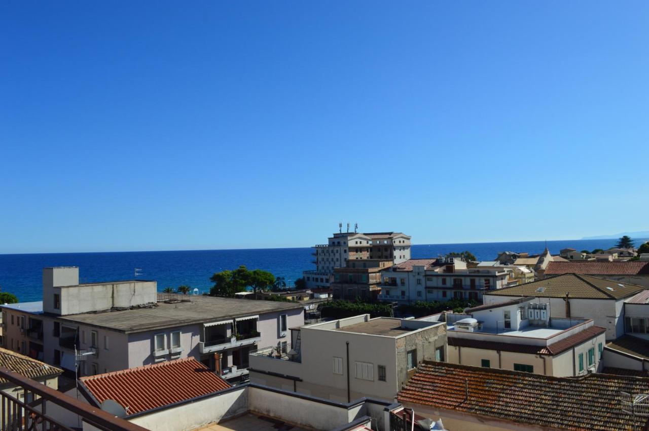 Emerella Guest House Siderno Beach Bagian luar foto